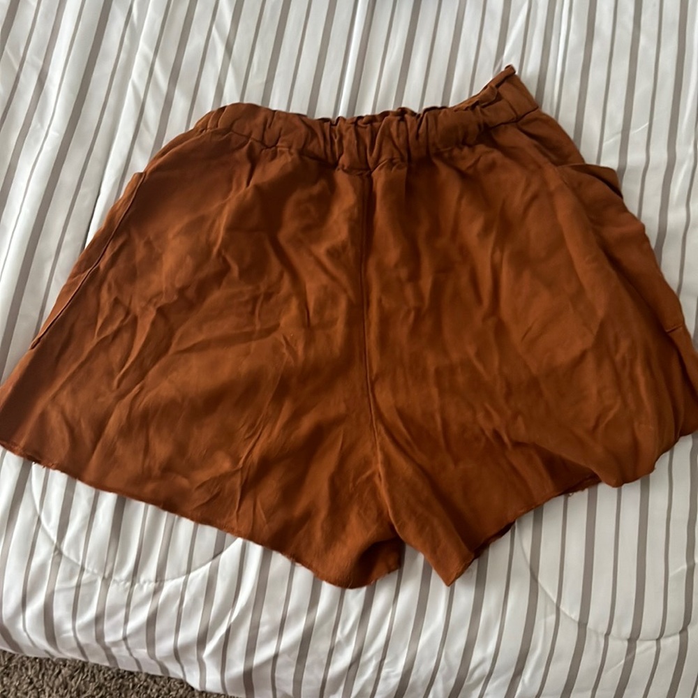 H&M orange short
